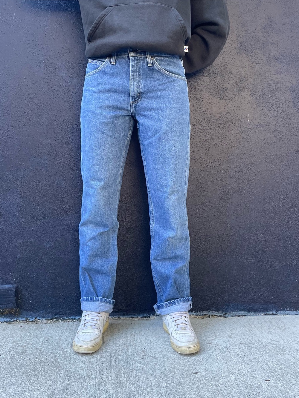 Medium wash Lee straight leg jeans 30x32